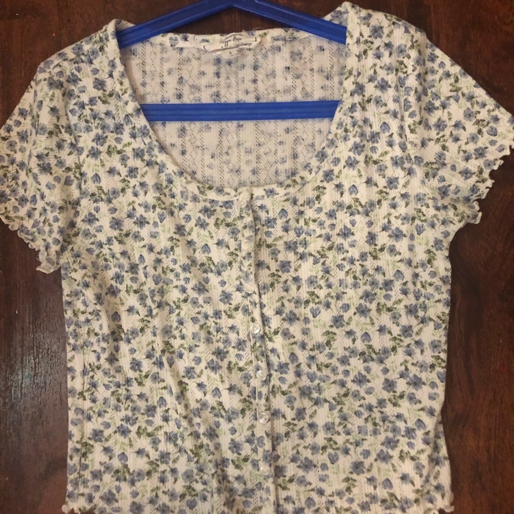 Brandy Melville styled shirt small